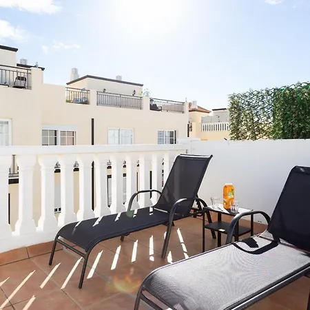 Charming Sunset Penthouse With Pool Apartment